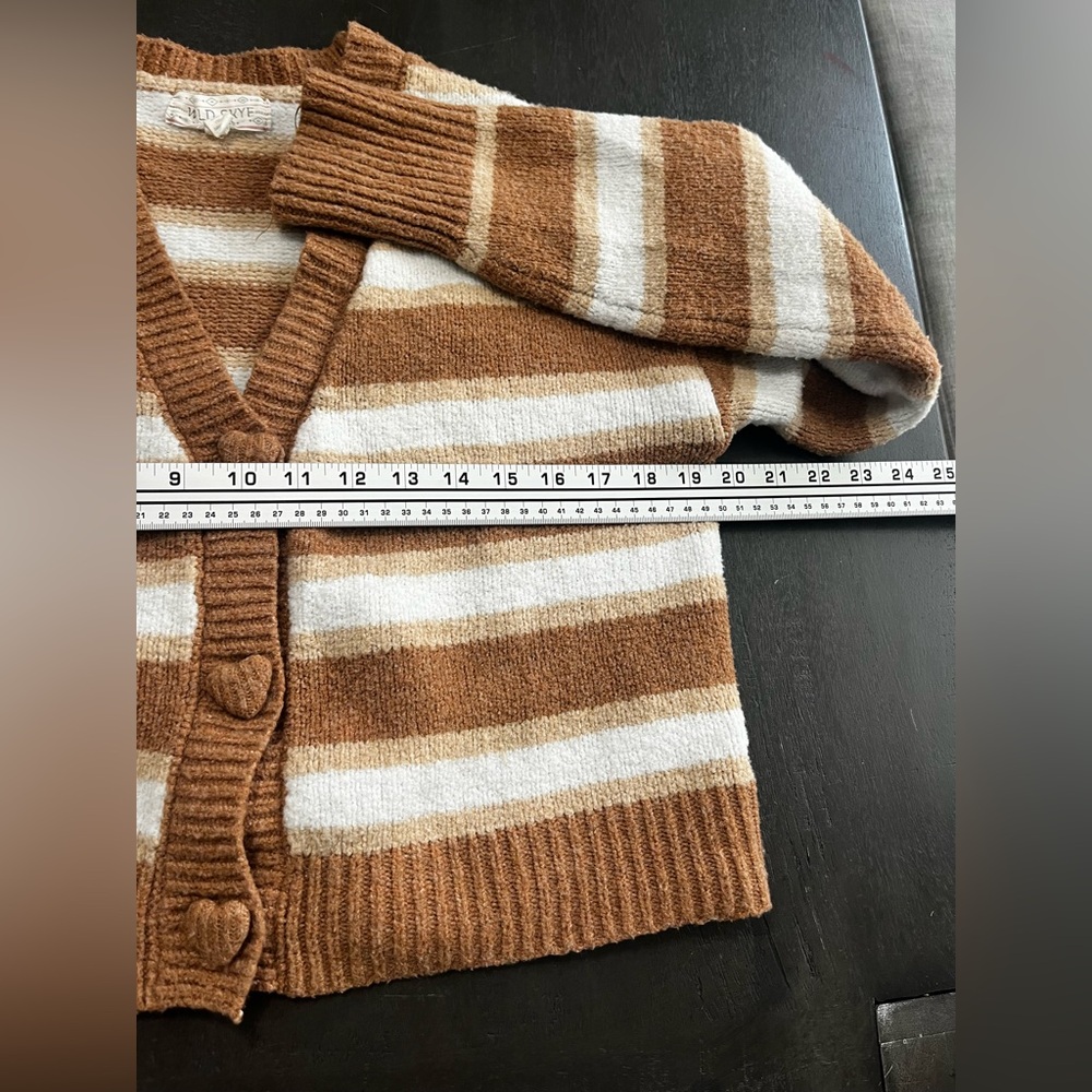 Heart Shape Cardigan Button Sweater Women's Size S Brown White Cropped Wild Skye - Picture 4 of 6